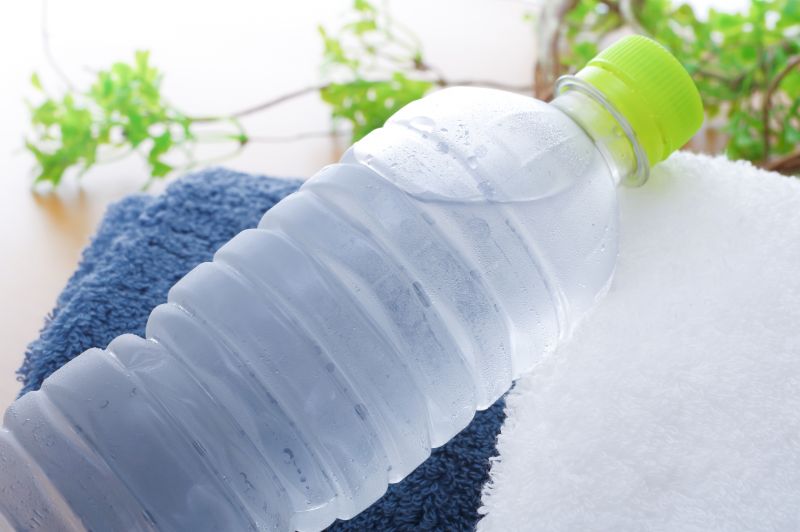 ペットボトルの天然水、お家でもお出かけ先でも、美味しい天然水。